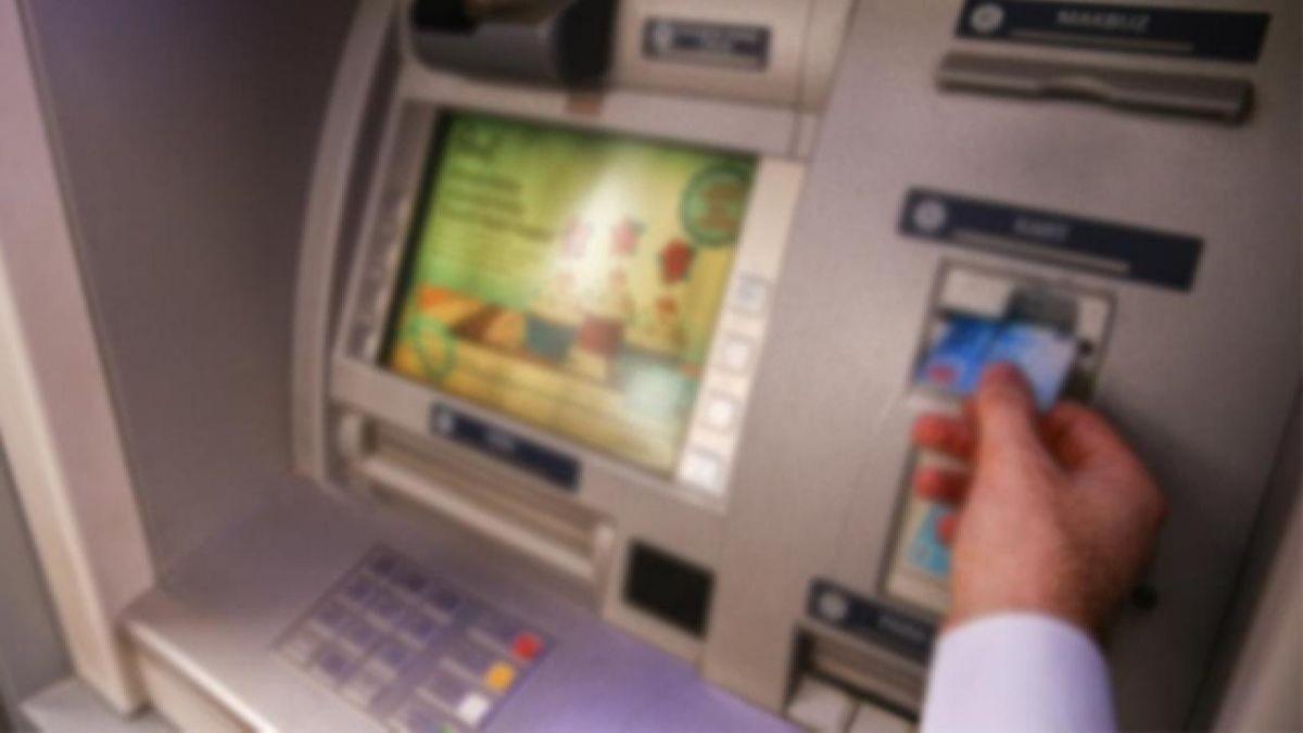 ATM'den para ekerken hayatnn okunu yaad! Banka yzde 70 kusurlu bulundu