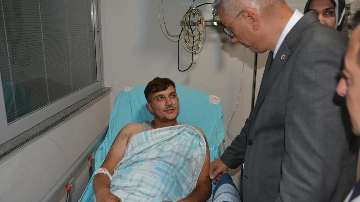 Bakan Memiolu, Eskiehir'deki orman yangnnda yaralanan orman iilerini ziyaret etti