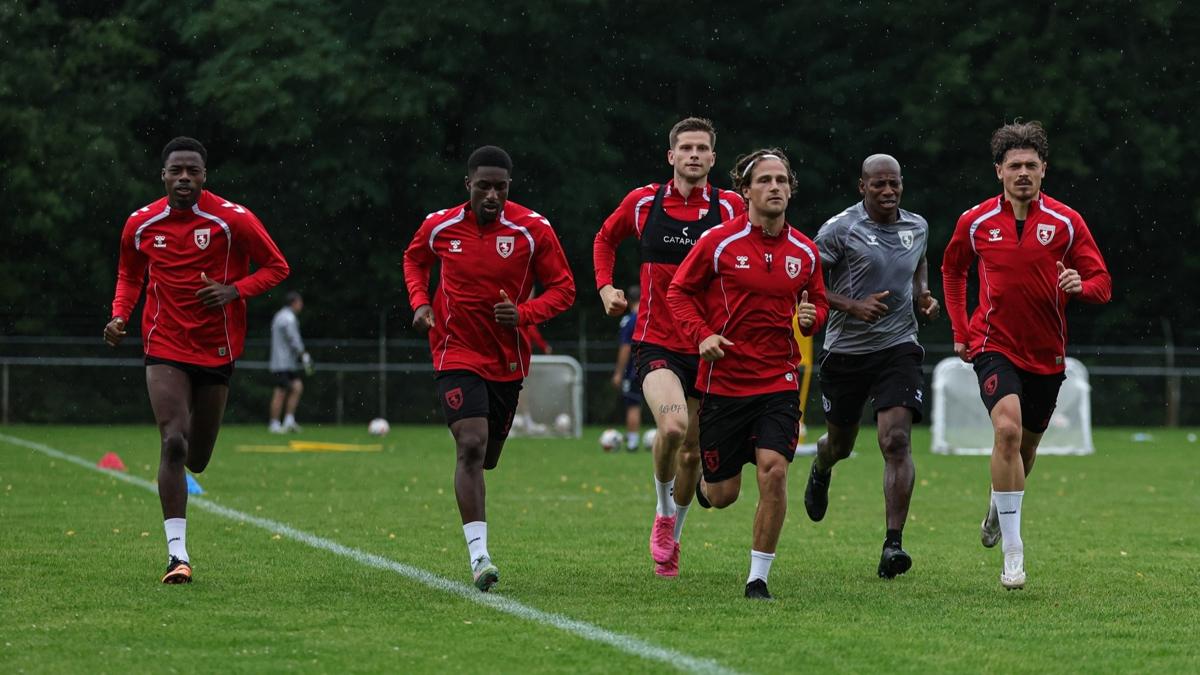 Samsunspor, yeni sezon mesaisine devam ediyor