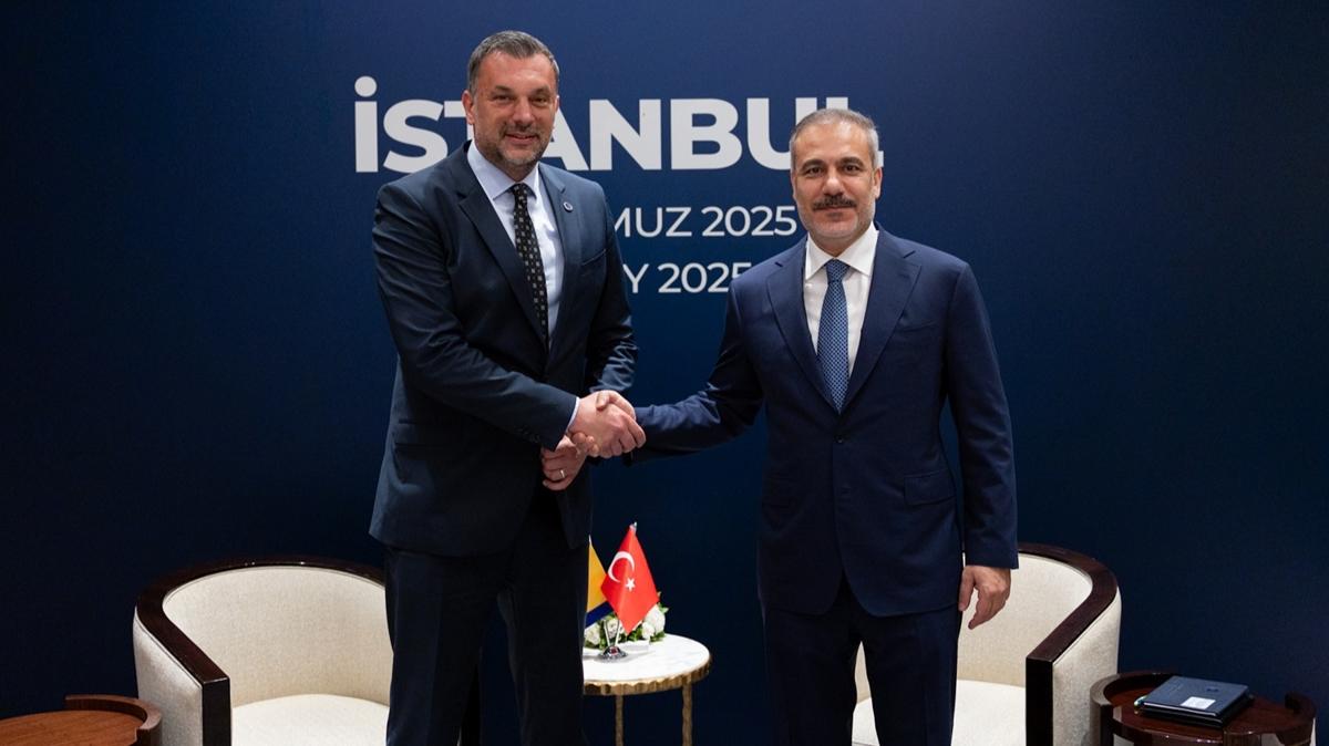 Bakan Fidan, Bosna-Hersek Dileri Bakan Konakovi ile bir araya geldi