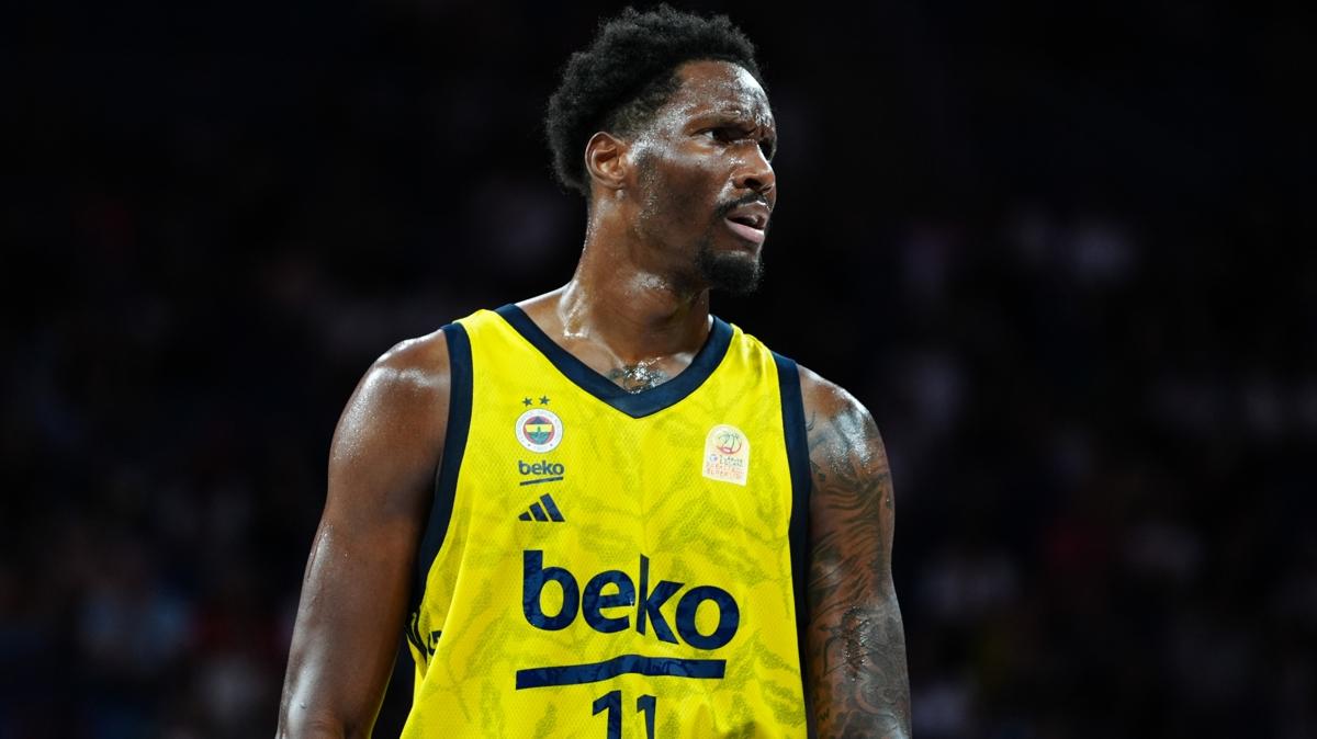 Phoenix Suns, Fenerbahe Beko'dan Nigel Hayes-Davis'i renklerine balad