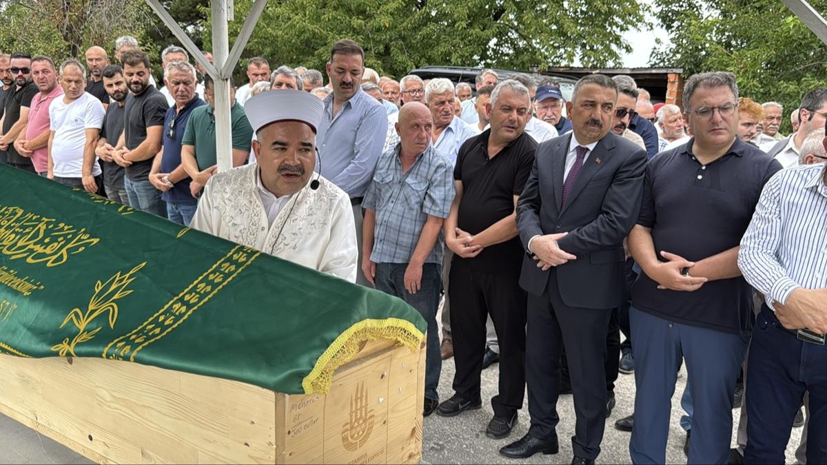 Gazeteci Cem Kk'n babas son yolculuuna uurland