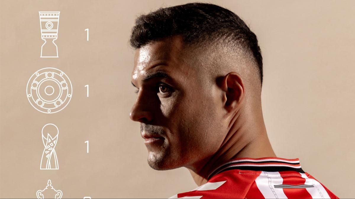 Resmi aklama geldi! Granit Xhaka, Premier Lig'e geri dnd
