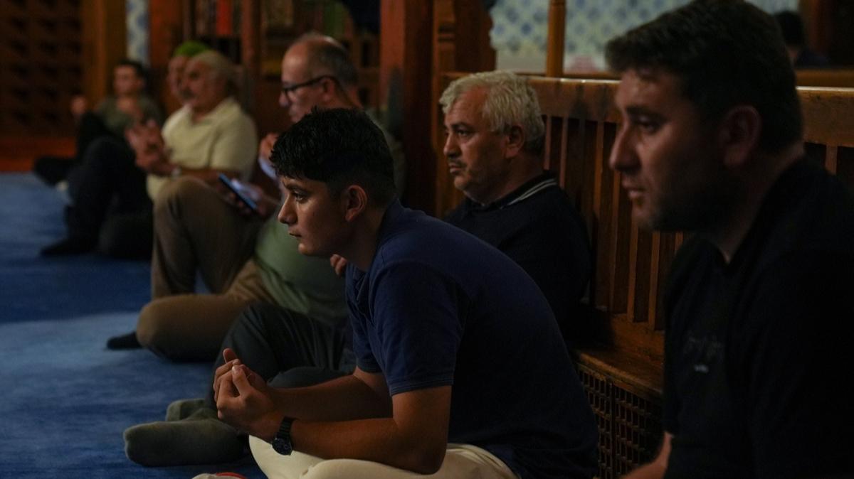 90 bin camide kuraklk, doal afetler ve ehitler iin dualar edildi