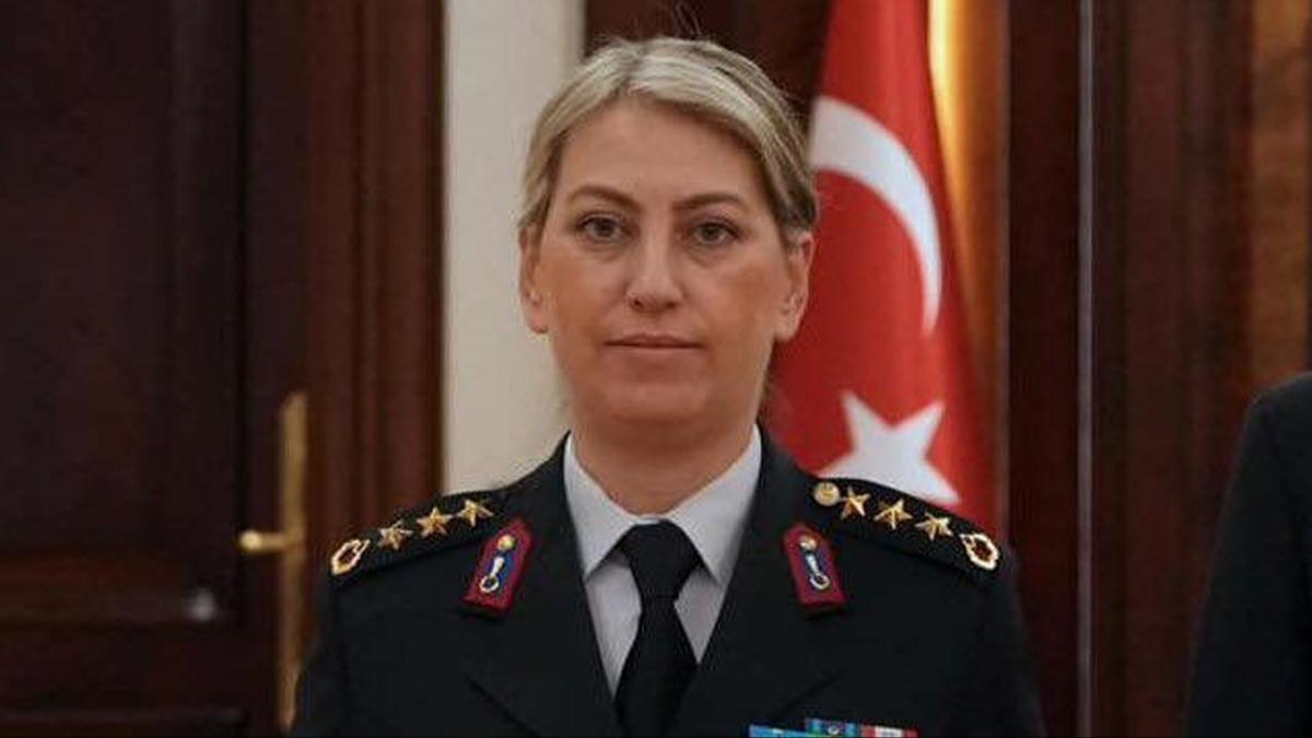 Trkiye tarihinde bir ilk! Jandarma'nn yeni paas Glden Mat akir oldu