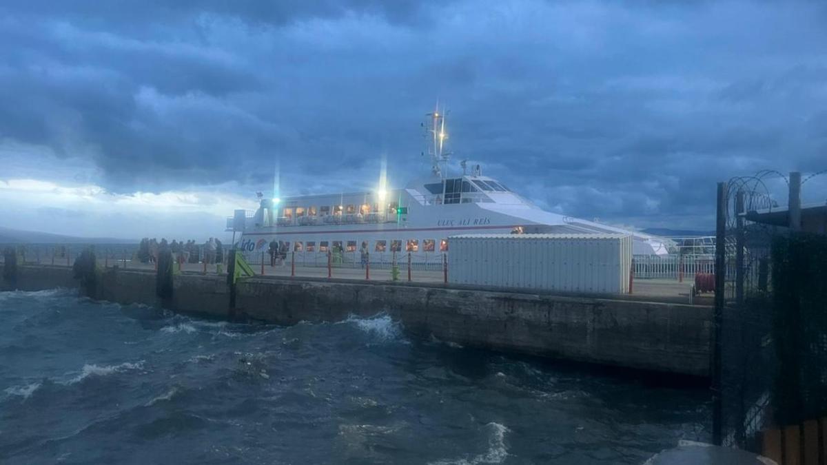 stanbul'da deniz ulamna hava muhalefeti: Sefer iptal edildi 