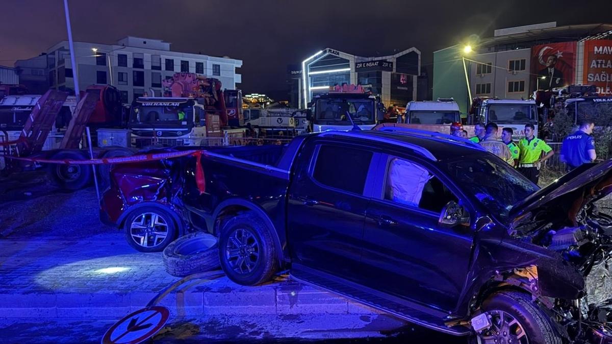 Bursa'da kaza: 2 karde ld