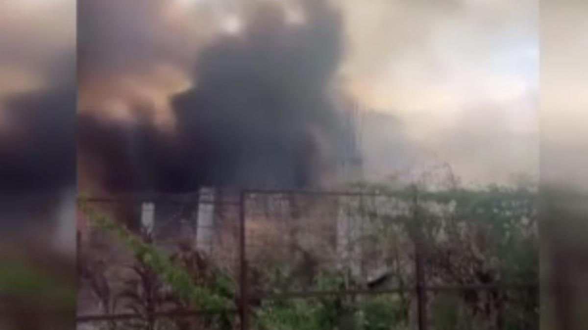 stanbul'da korkutan yangn: Otluk alandan dumanlar ykseldi