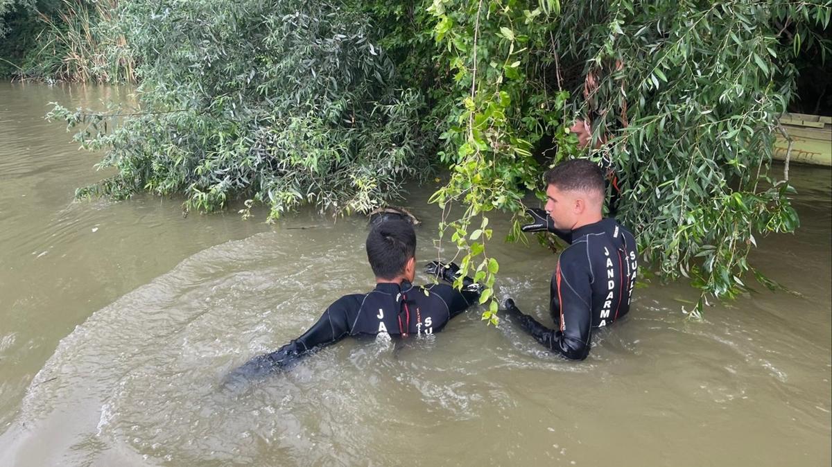Sakarya Nehri'nde kaybolan gencin cesedine ulald
