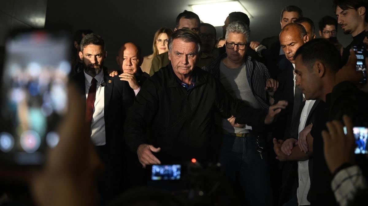 Brezilya'da Bolsonaro'ya ev hapsi cezas