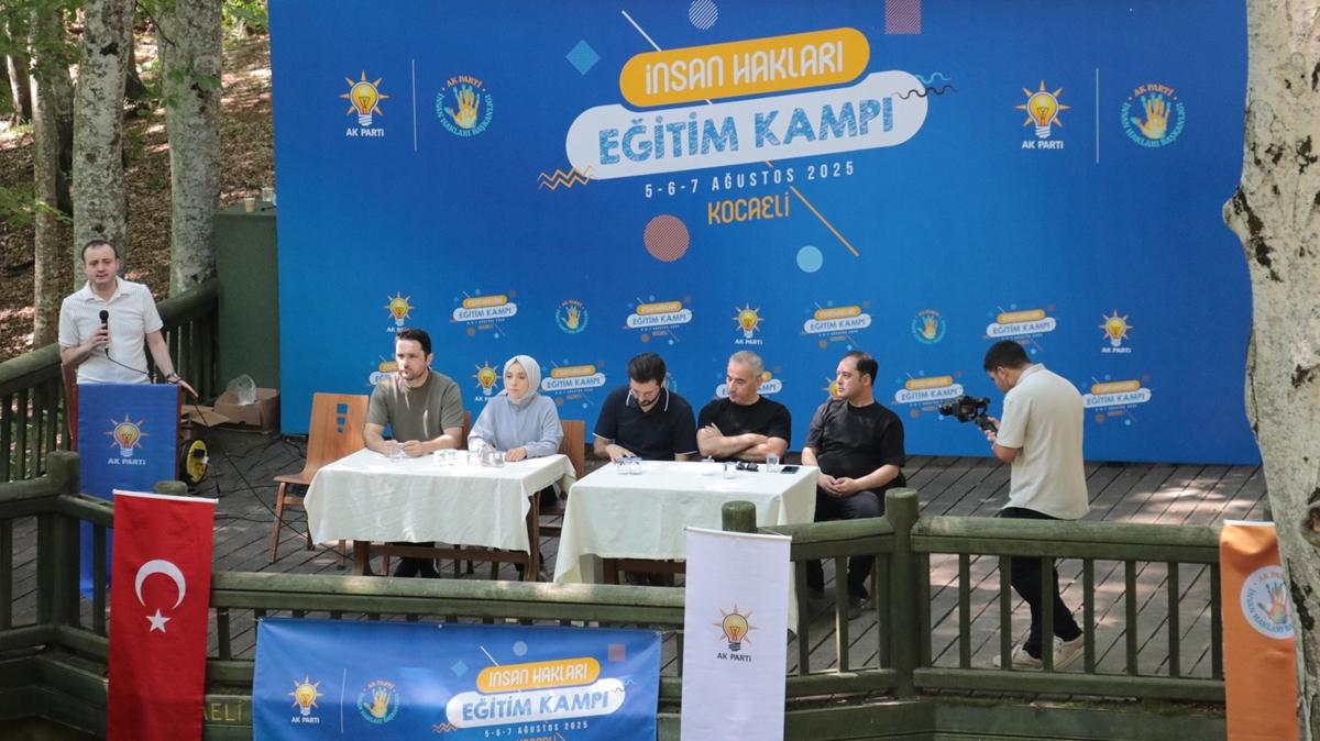 AK Parti'nin genlere ynelik dzenledii ''nsan Haklar Eitim Kamp'' balad