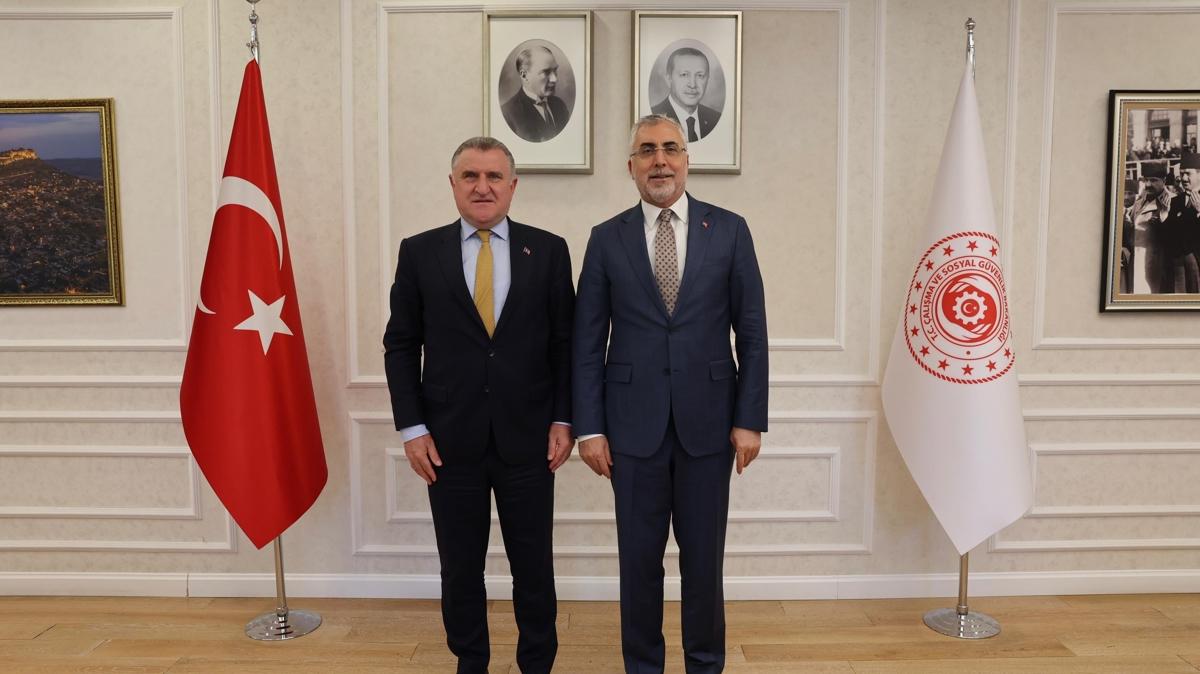 Bakan Ikhan ve Bakan Bak bir araya geldi
