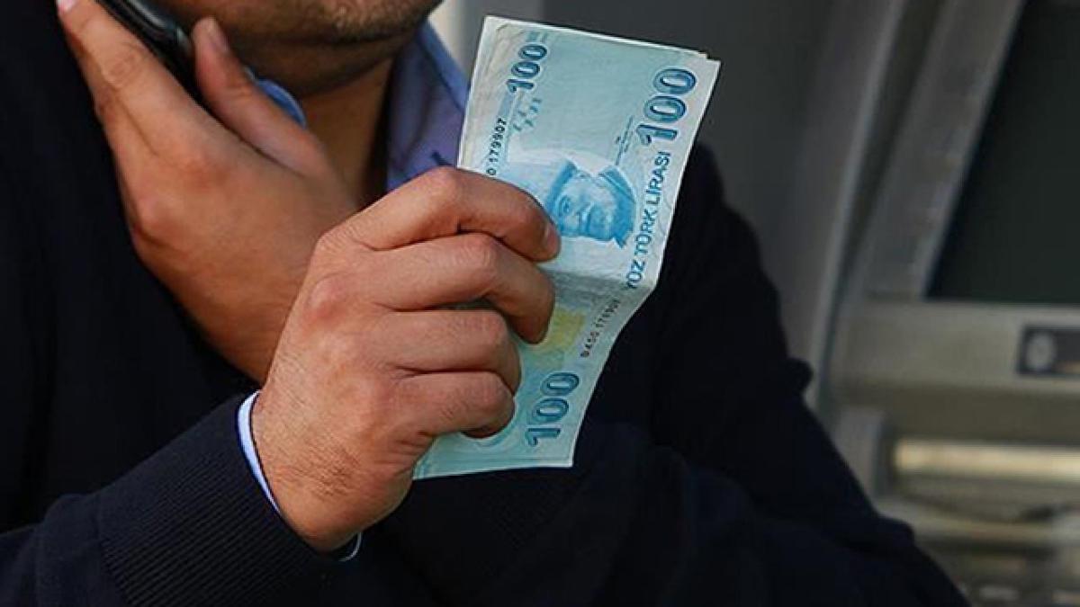 ''Hakknda dava alacak'' yalanyla binlerce liralk vurgun... Grevlinin dikkati sayesinde kurtuldu