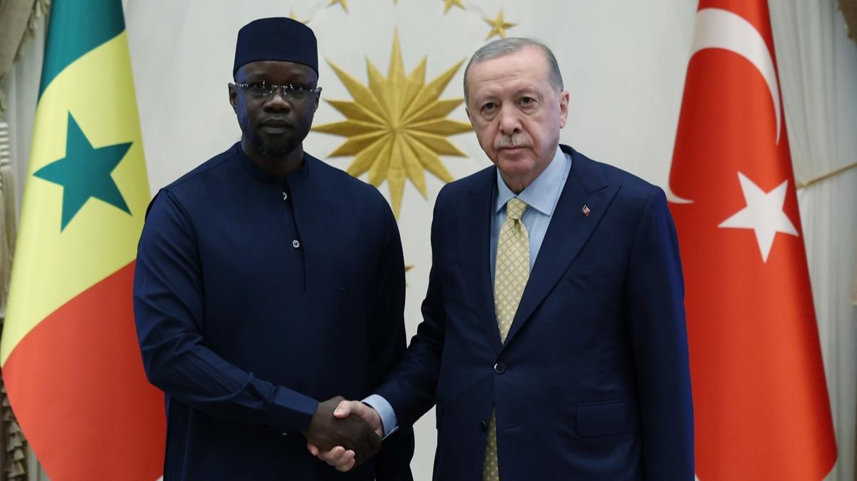 Senegal Babakan Sonko Ankara'da! Cumhurbakan Erdoan'dan resmi karlama