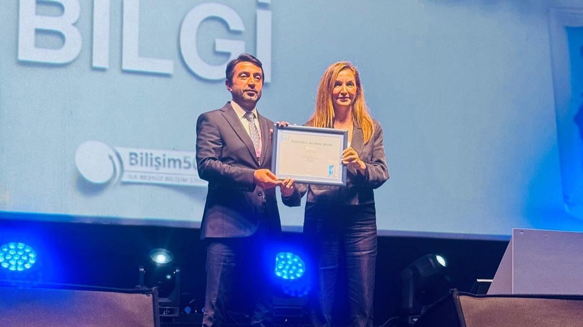 Turkcell Global Bilgi, eyrek asrlk tecrbesiyle Biliim 500'de zirvede 