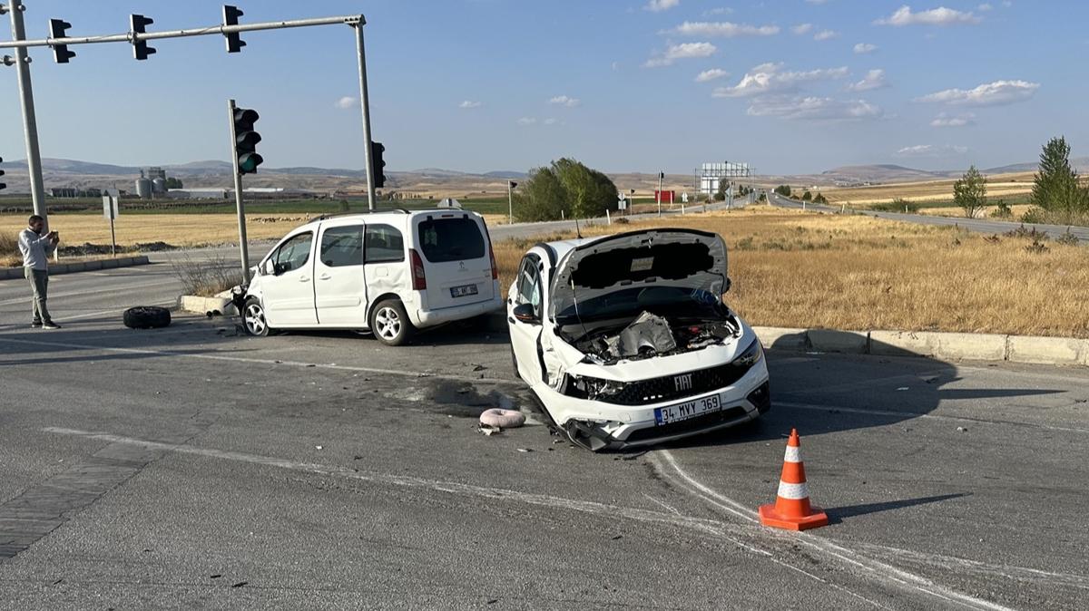 orum Alaca'da can pazar: ki aratan ok sayda yaral kt