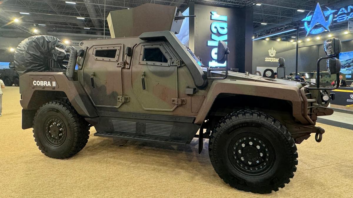 Tek kalemdeki en byk zrhl kara arac ihracat! 278 COBRA II 4x4'ler teslim edilecek