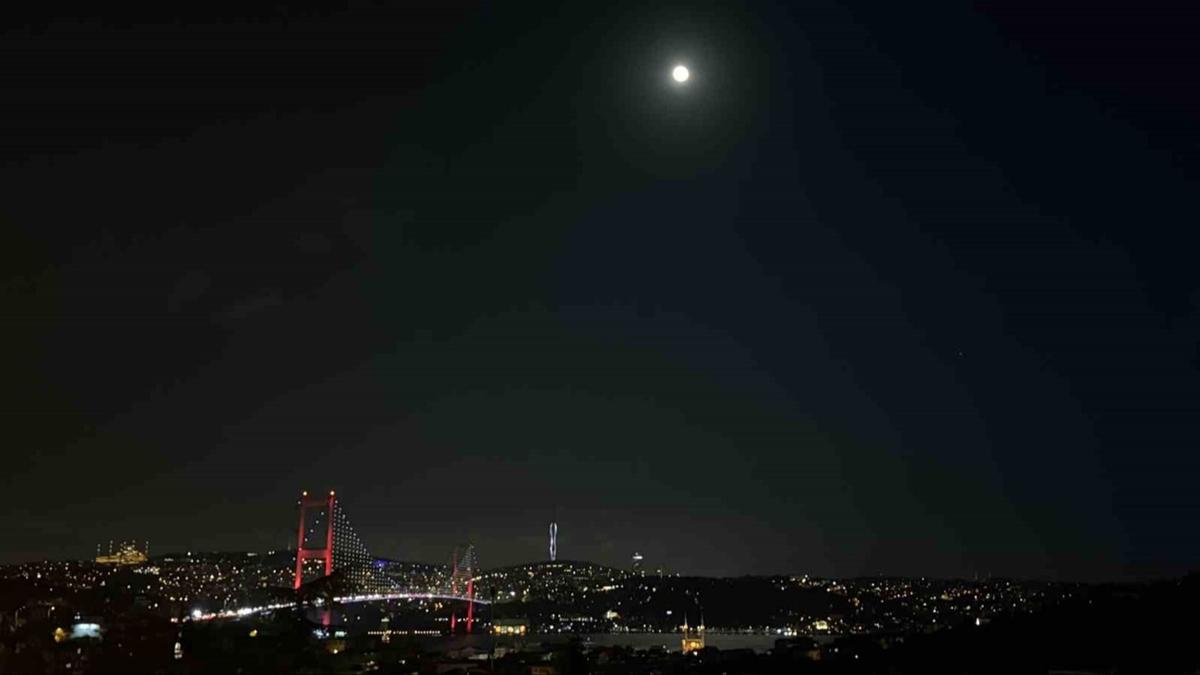 ''Sturgeon Moon'' stanbul semalarnda grntlendi 