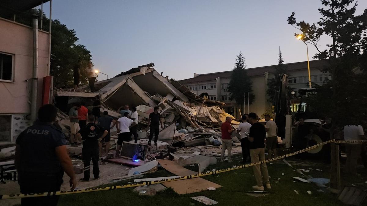 Balkesir Valilii deprem sonras tatil ve izin duyurusunu yaymlad 