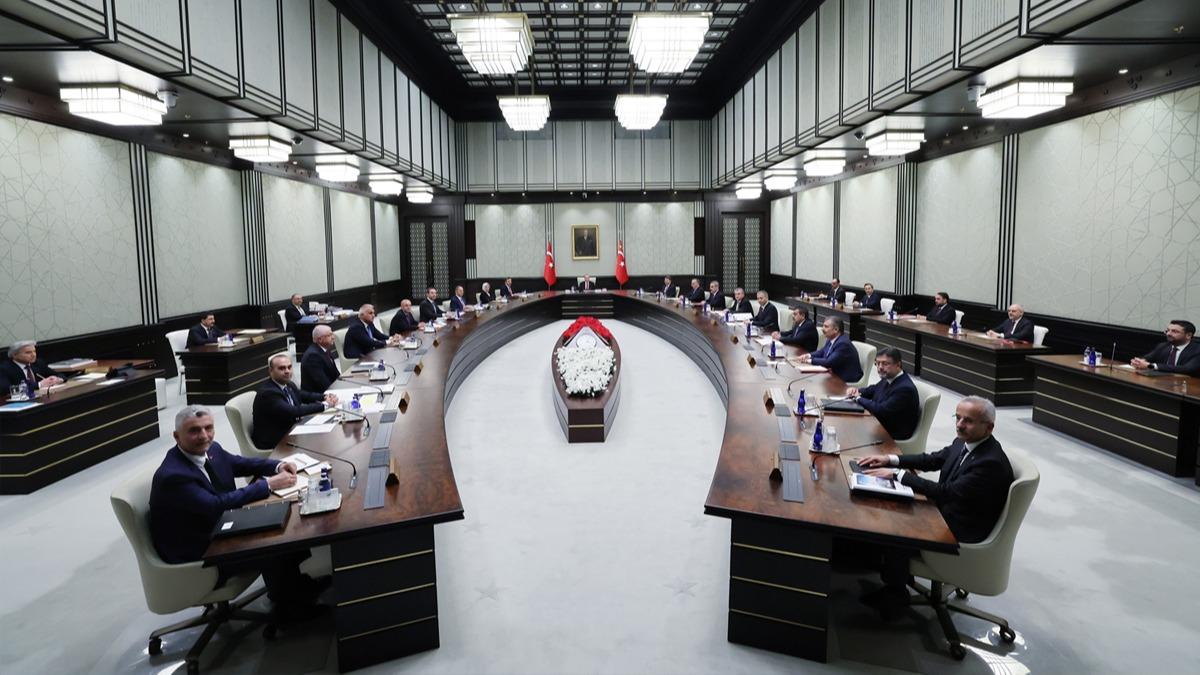 Cumhurbakanl Kabinesi topland