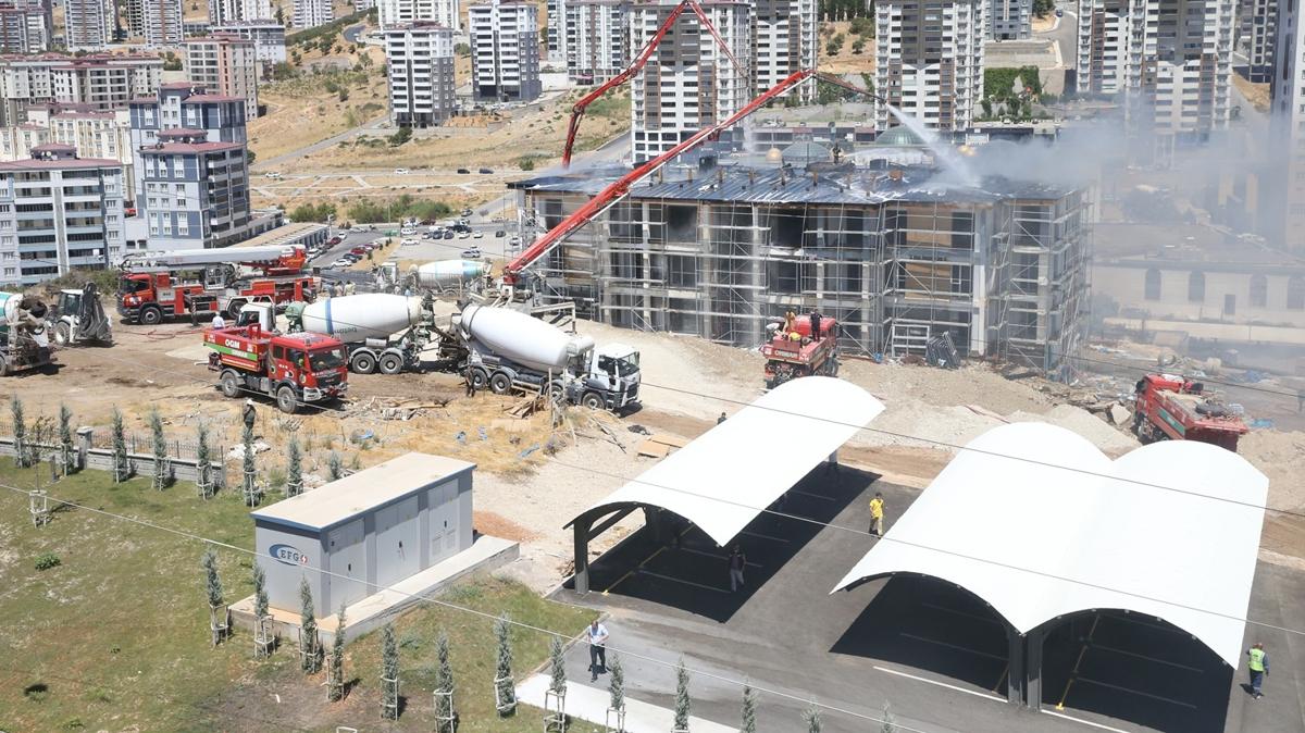Kahramanmara'ta lojmanda kan yangn kontrol altna alnd
