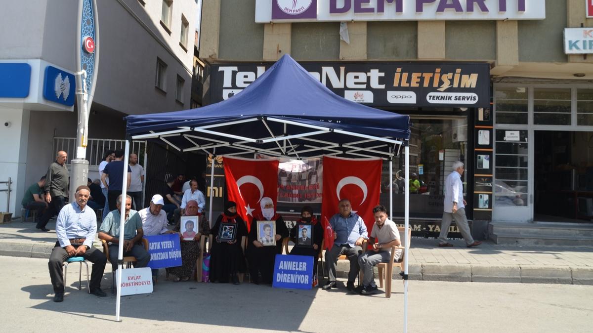 DEM Parti nnde evlat nbeti: ocuklarmzn gelmesini bekliyoruz