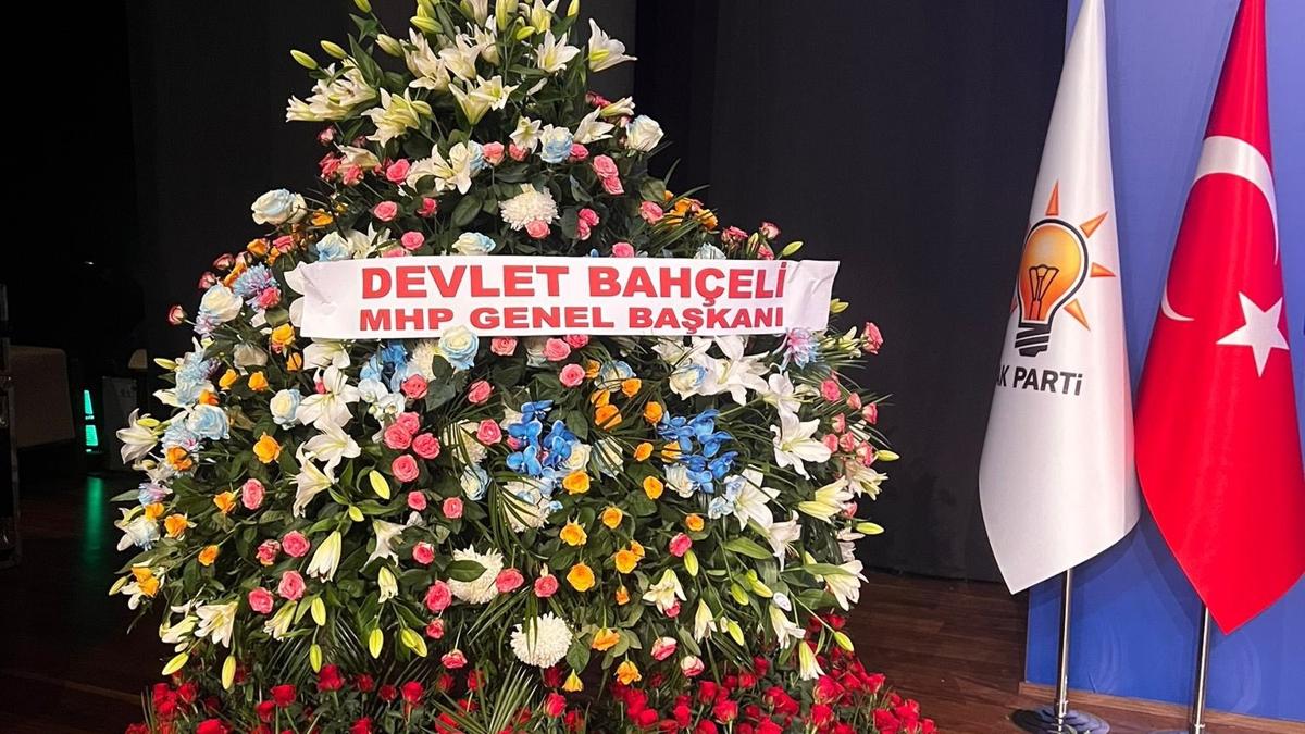 Devlet Baheli'den AK Parti'ye zel iek 