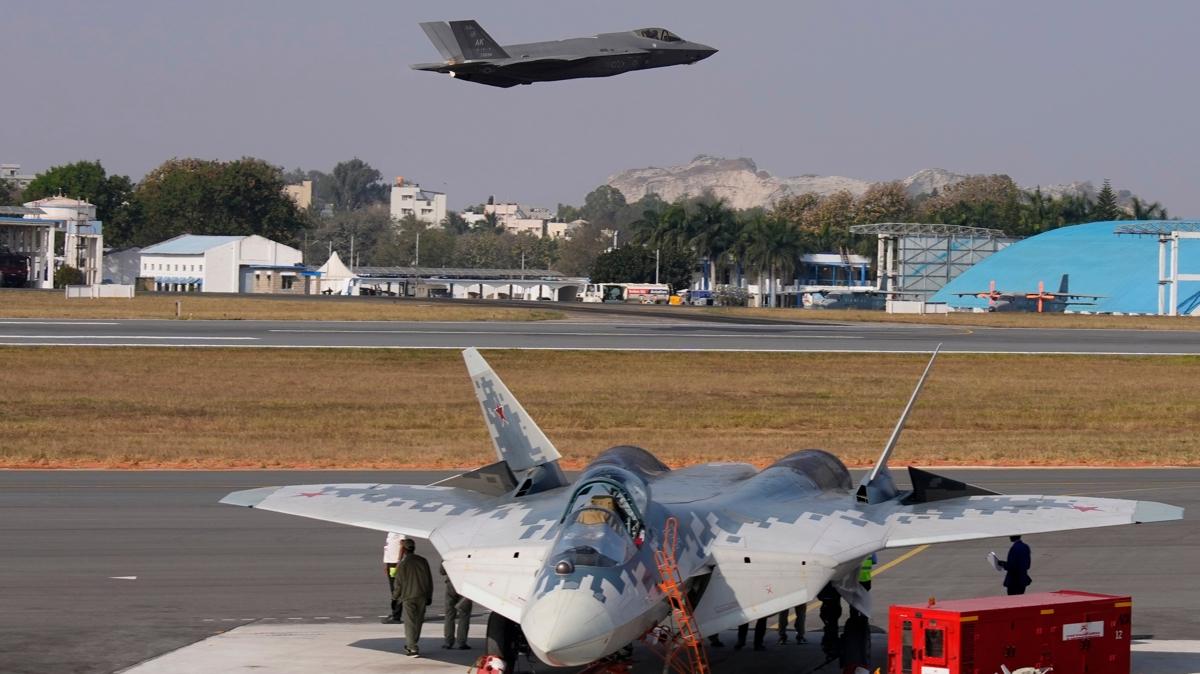 Su-57 iin harekete geildi... Rusya ile grmeler yaknda balayabilir! 