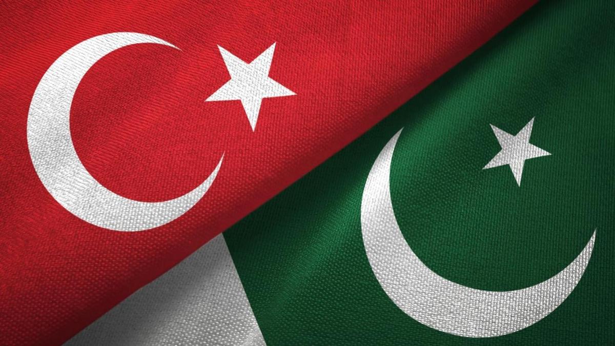 Trkiye'den Pakistan'a 77. yl kutlamas