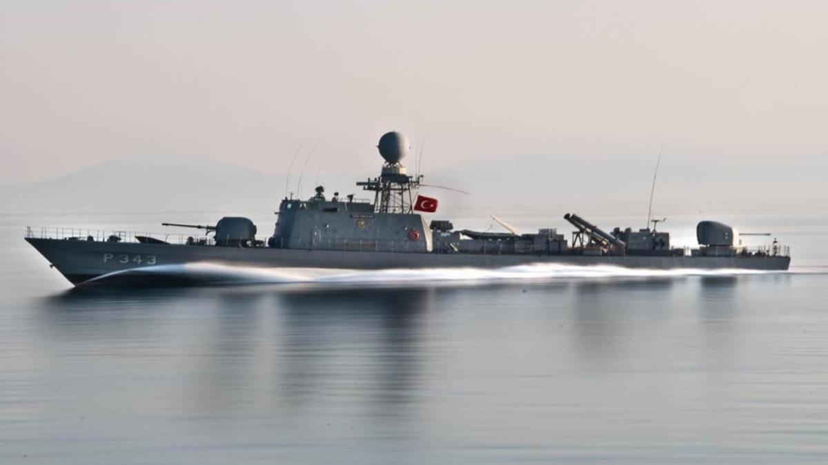 Trkiye dost lkeye hibe etti: TCG Volkan greve balad 