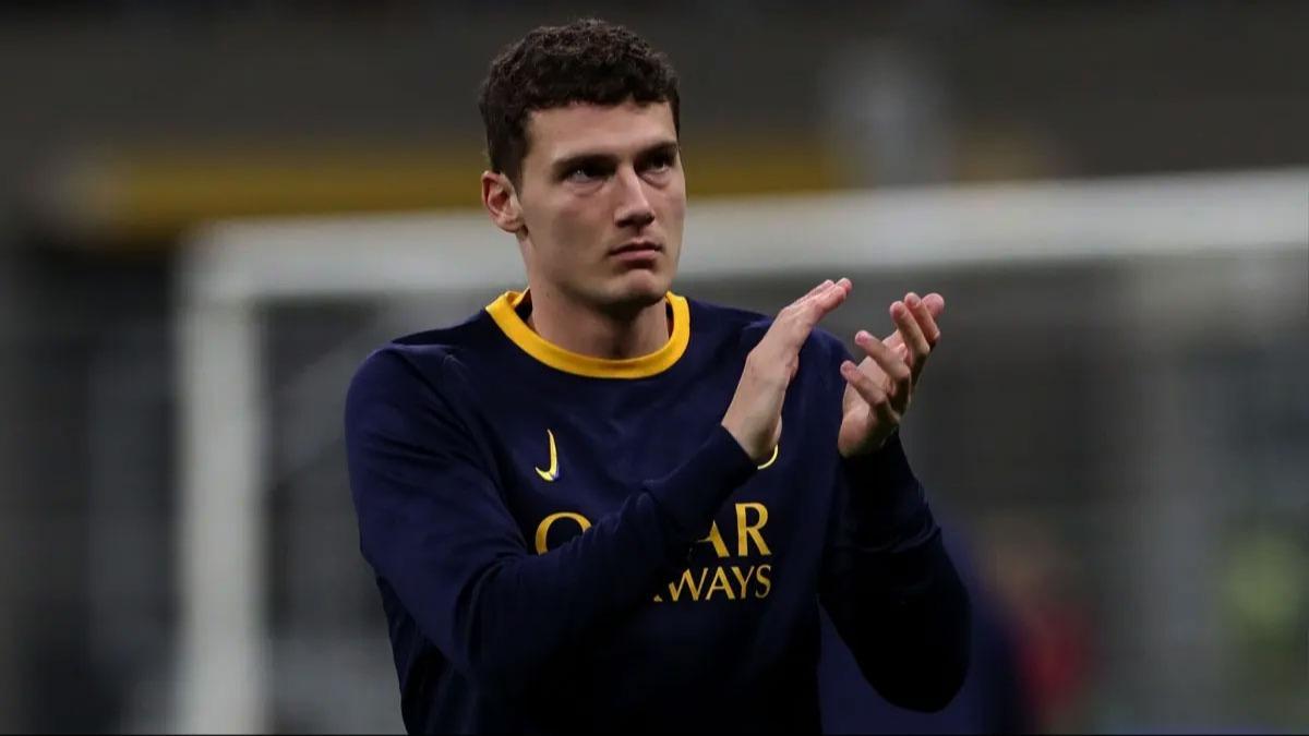 Benjamin Pavard gelecei hakknda kararn verdi