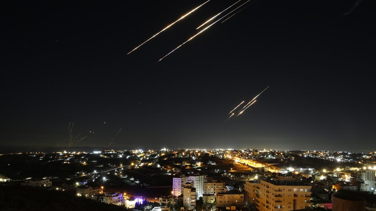 Soykrmc srail'e balistik fze saldrs... Tel Aviv'de uular durdu