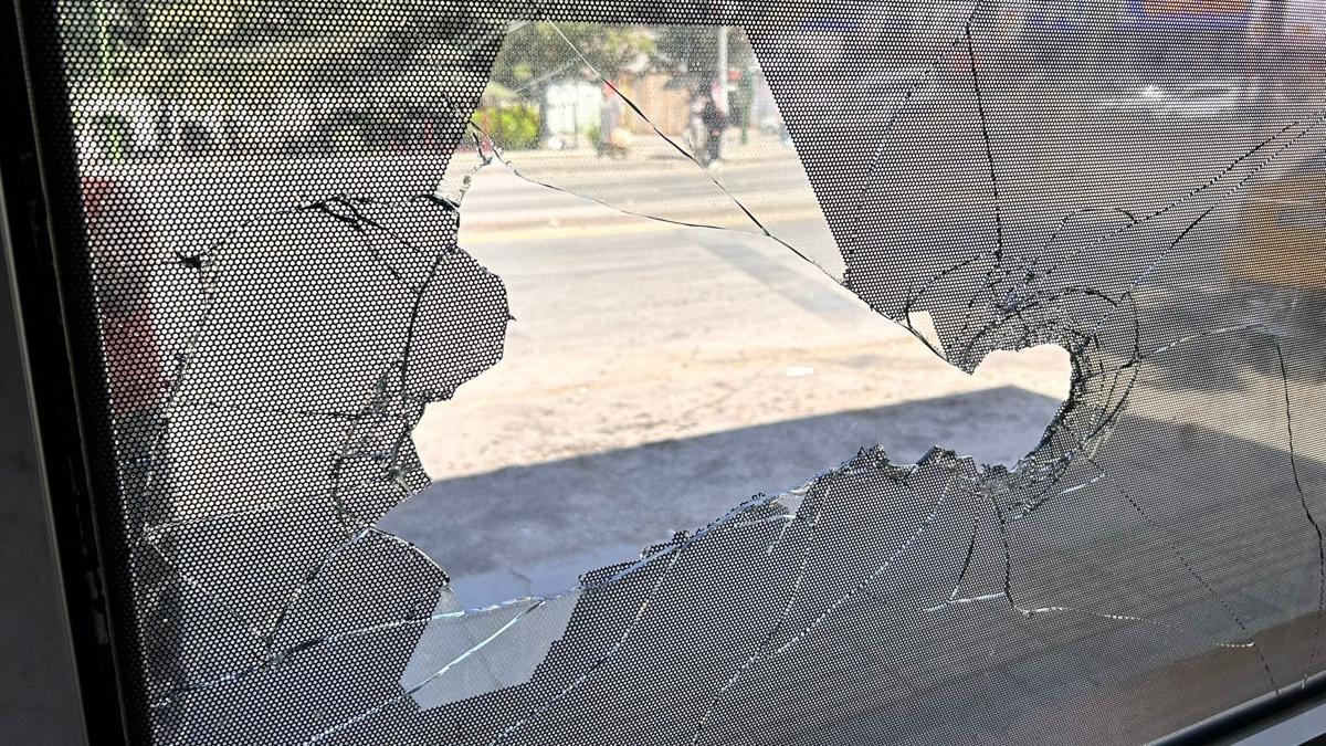 Ankara'da taksi durana klla saldrd: 70 yandaki ofr yaam mcadelesi veriyor