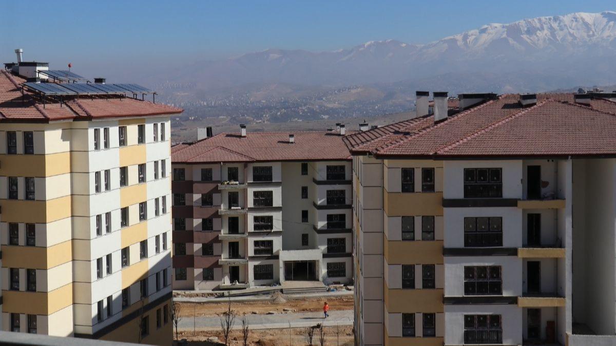 Asrn inas devam ediyor: Malatya'da 1080 deprem konutu tamamland