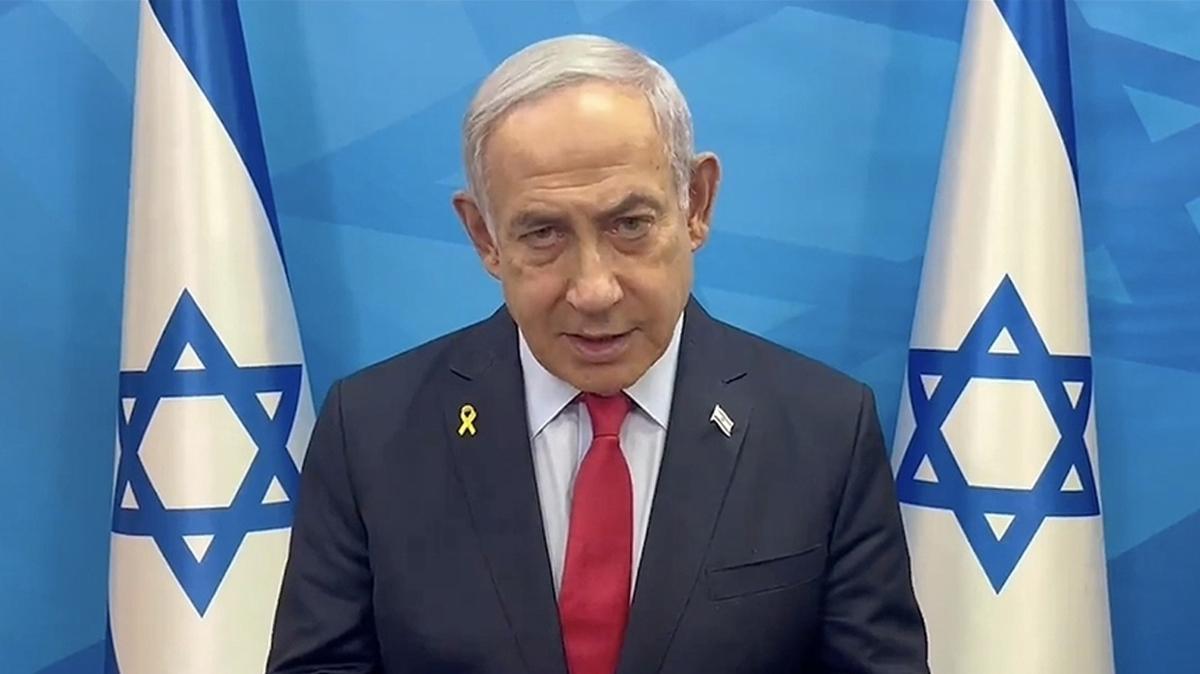 Soykrmc Netanyahu'ta protesto oku... Gstericilerle polisler att