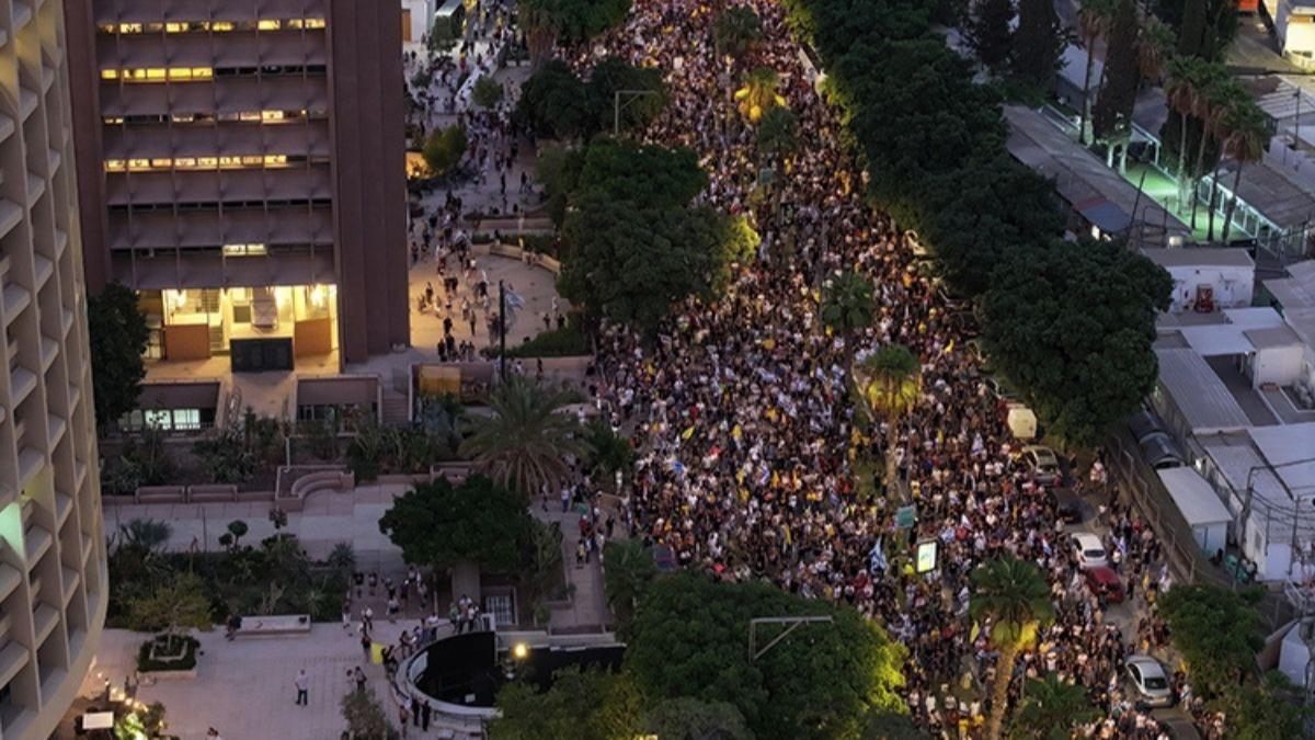 Tel Aviv'de hkmet kart sloganlar yankland! En kapsaml protesto dzenlendi