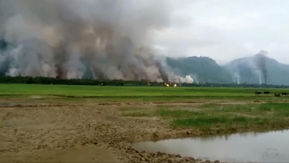 Myanmar'da ordusu sivilleri hedef ald! 32 kii hayatn kaybetti