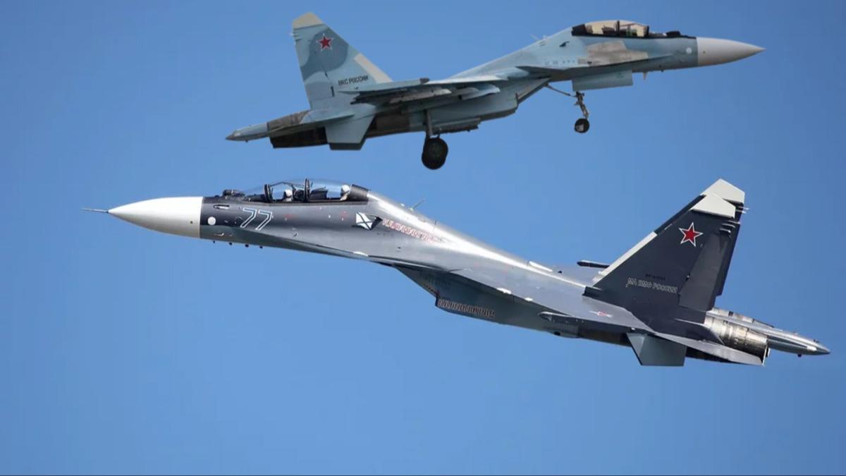 Hava kuvvetlerine gl takviye! Su-30 sava uaklar askeri sse indi