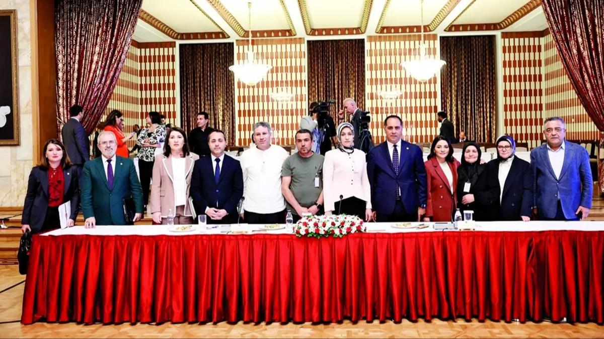 Evlat nbetindeki ailelerden srece tam destek: Terrsz Trkiye tm annelerin ortak abas