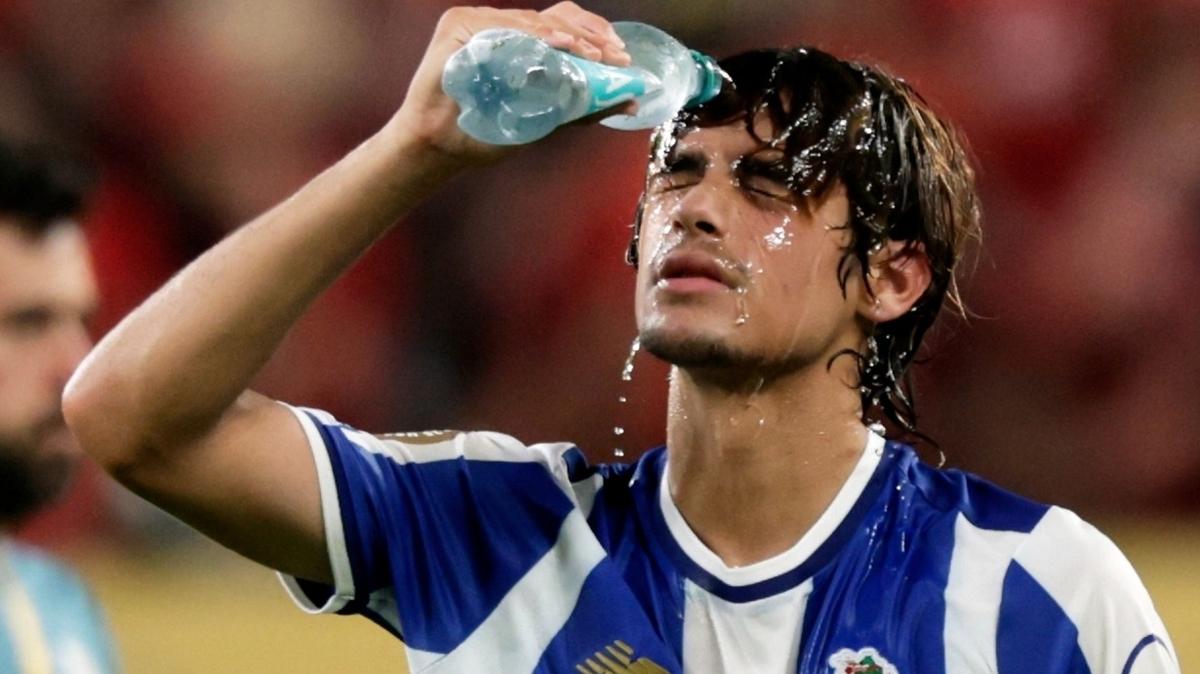 Al-Ittihad'dan gen oyuncuya servet