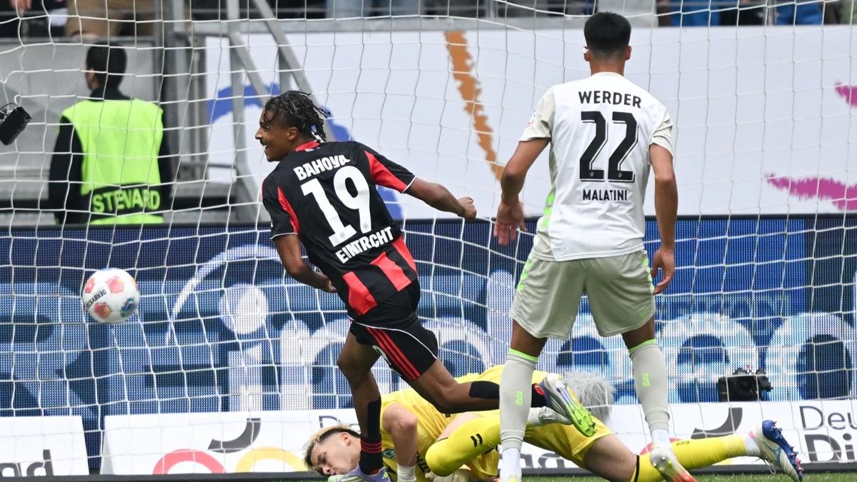 Can Uzun yldzlat! Eintracht Franfurt rahat kazand