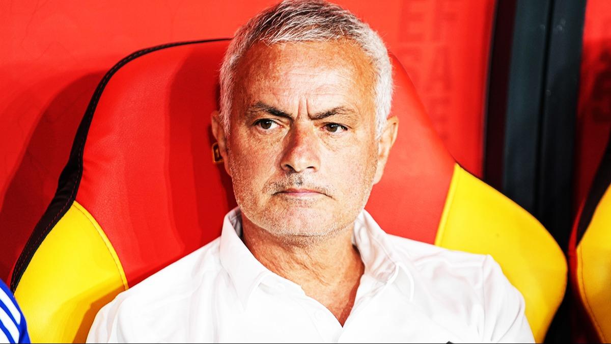 Premier Lig'den Jose Mourinho srprizi! Santo'nun yerine dnlyor