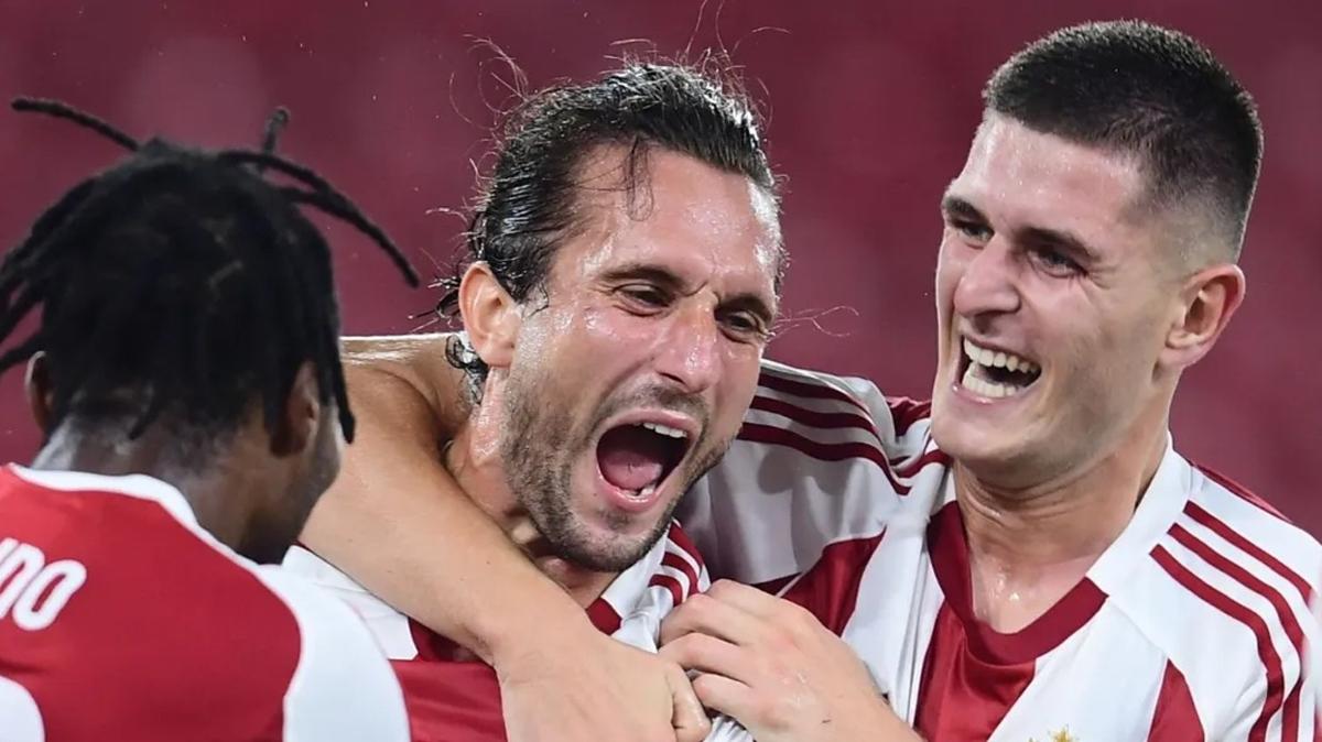 Yusuf Yazc maa damga vurdu! Olympiacos'u zafere tad