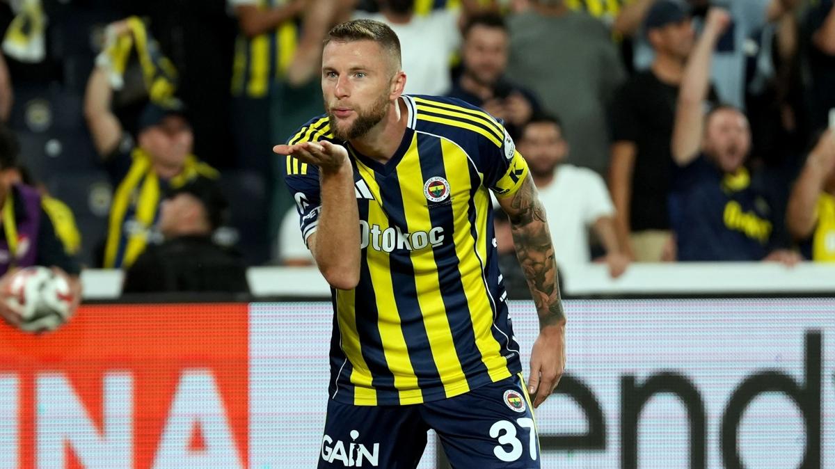 Fenerbahe sezonun aln savunmaclar yapt