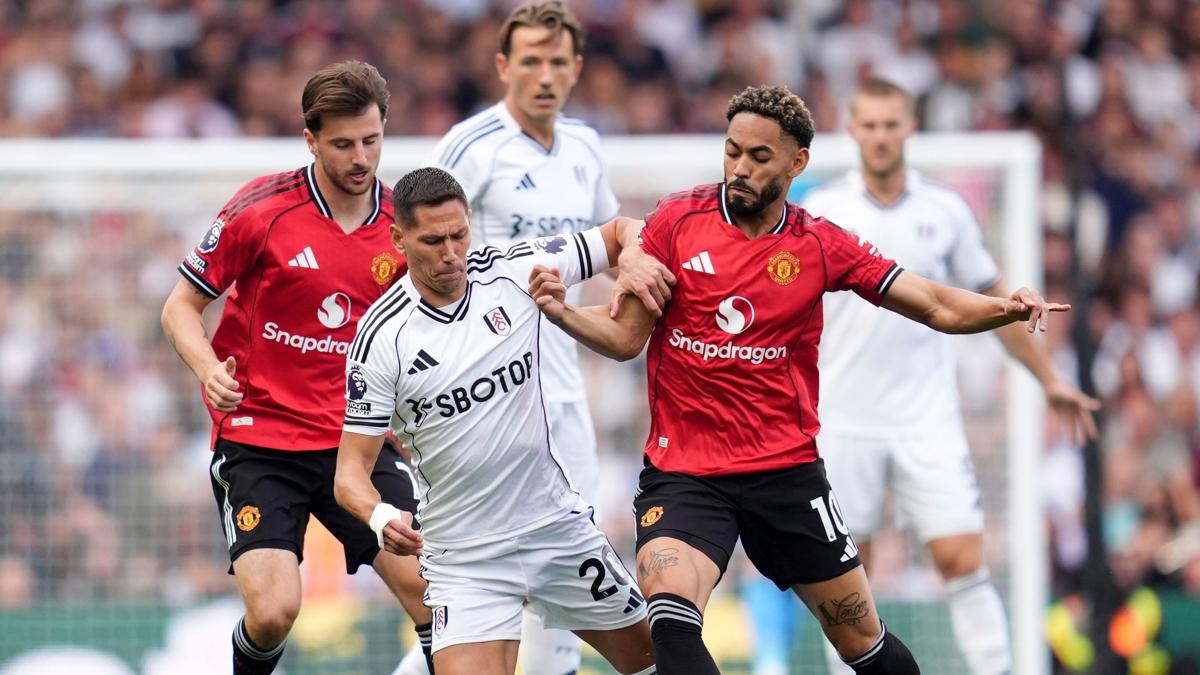 Manchester United deplasmanda 1 puana raz oldu