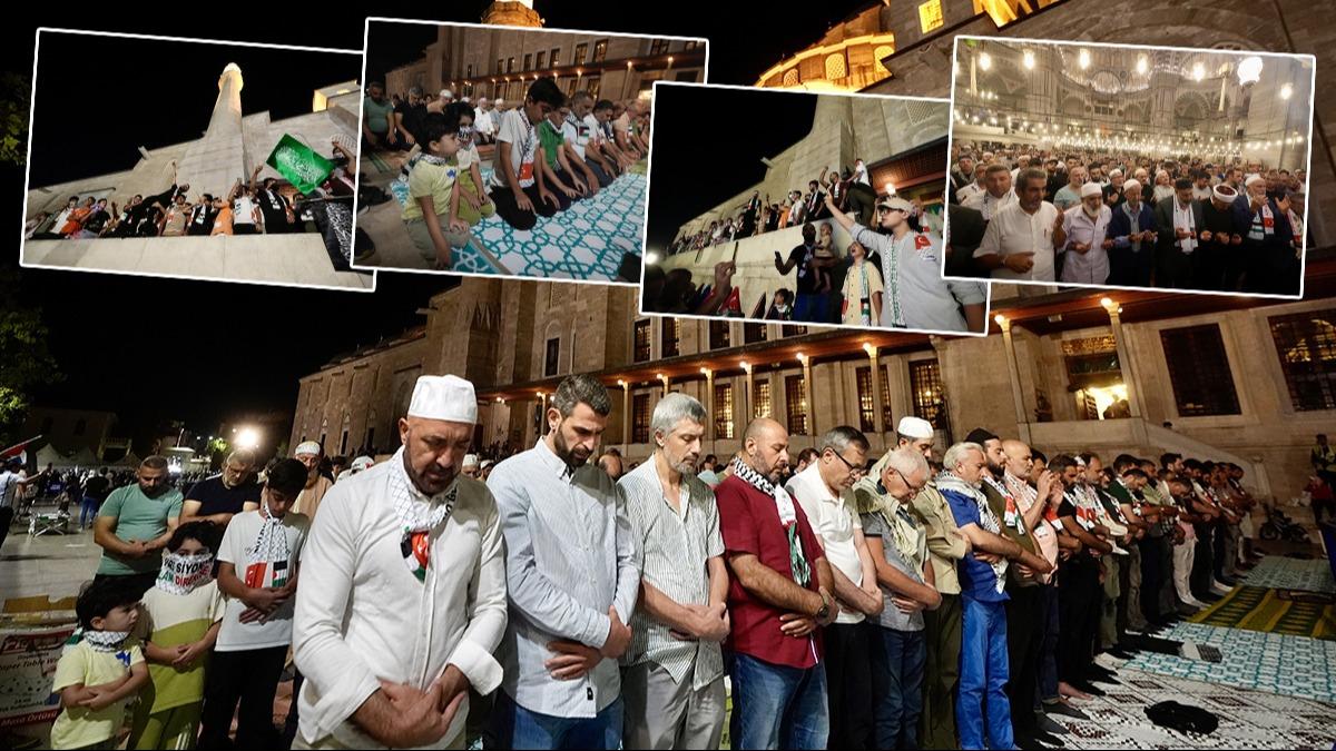 Yzlerce kii Gazze'ye ses oldu: Fatih Camii'nde eller semaya ald