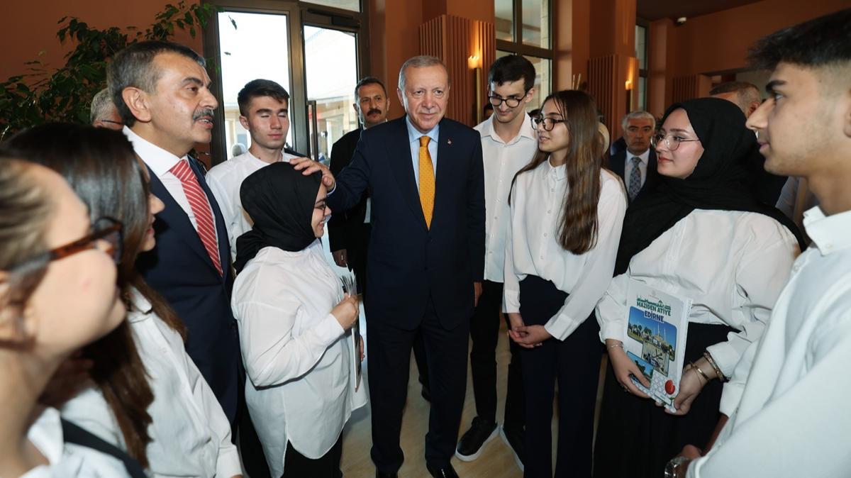 Cumhurbakan Erdoan, rencilerle bir araya geldi
