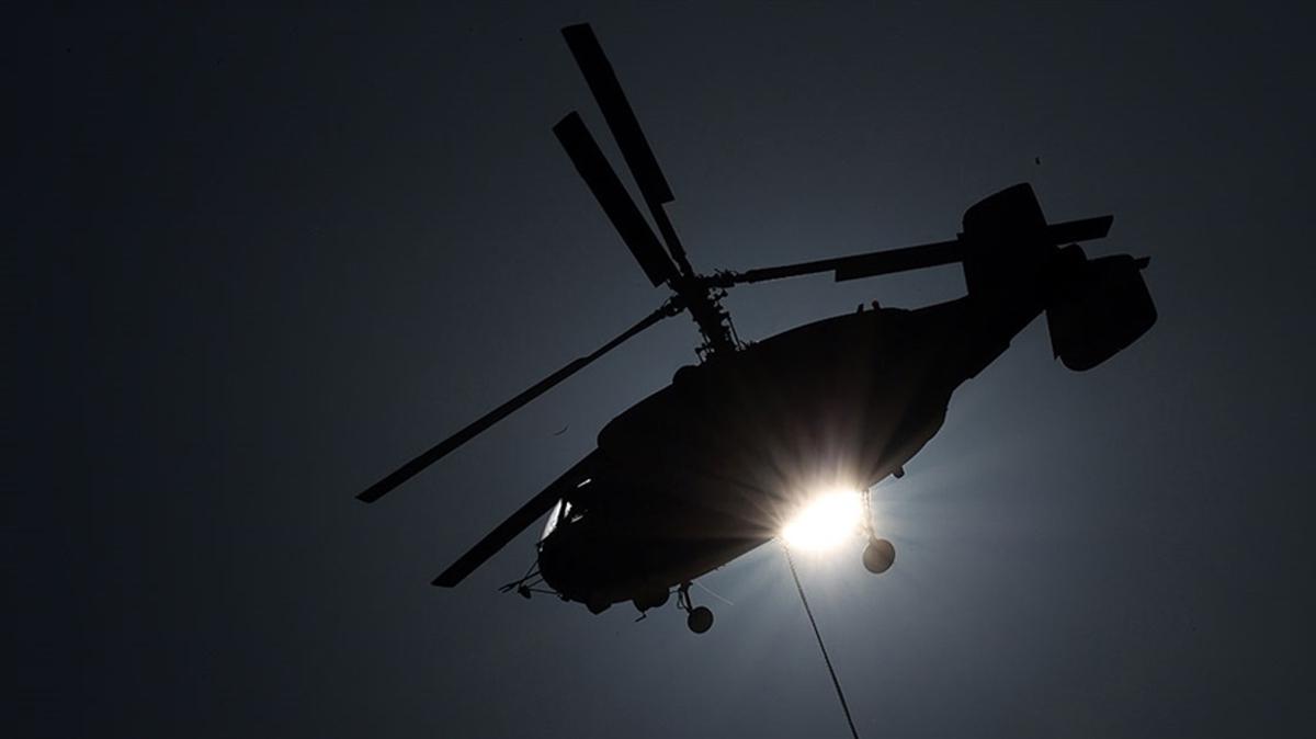 ngiltere'de helikopter tarlaya dt: 3 can kayb