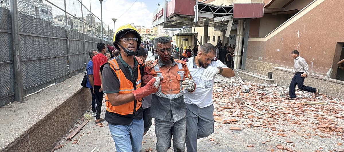 Soykrmc srail hastaneyi vurdu! Yardma koanlar da hedef ald: 5'i gazeteci 15 kii ehit oldu