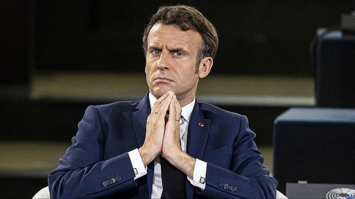 Fransa'da hkmet krizi byyor... Macron'a souk du